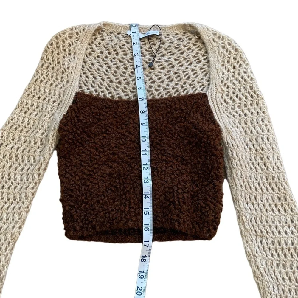 ZARA SHORT KNIT CROP TOP